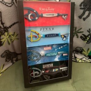 Disney Store Starter Collectible Key Set Pixar NEW